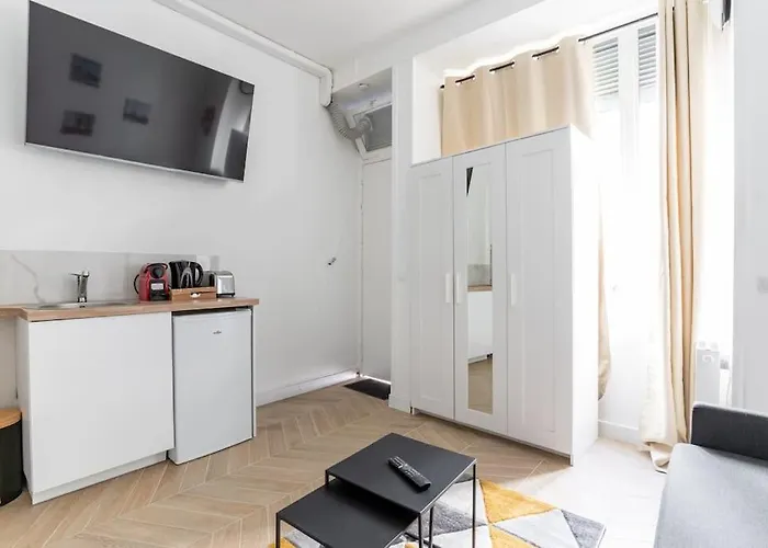 Montmartre/tretaigne : Cosy Studio 2p Lejlighed *